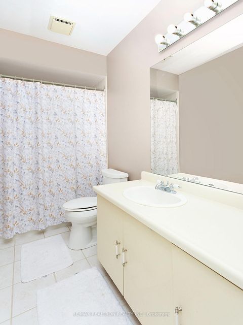 Photo 26 at 137 Glenmanor Way, Yorkhill, Vaughan