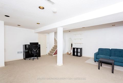 Photo 29 at 137 Glenmanor Way, Yorkhill, Vaughan