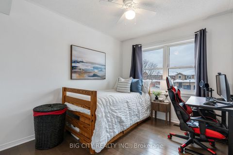 Photo 15 at 622 Pinder Avenue, Wyndham, Newmarket