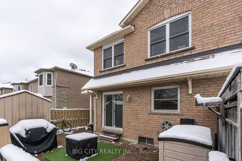 Photo 24 at 622 Pinder Avenue, Wyndham, Newmarket