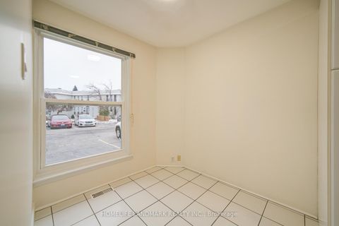 Photo 7 at 186 - 70 Cass Avenue, Sullivan, Toronto