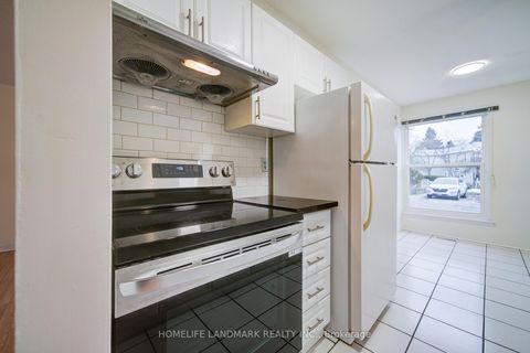 Photo 11 at 186 - 70 Cass Avenue, Sullivan, Toronto