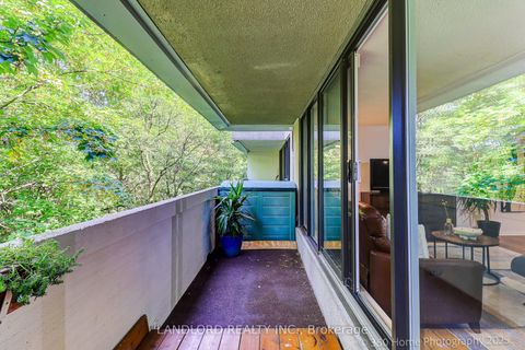 Photo 2 at 207 - 360 Bloor Street E, Moore Park, Toronto