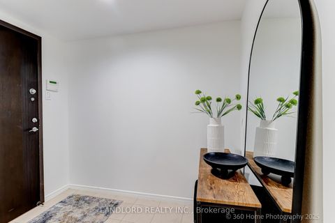 Photo 4 at 207 - 360 Bloor Street E, Moore Park, Toronto