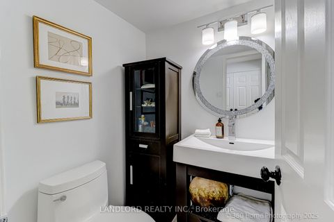 Photo 6 at 207 - 360 Bloor Street E, Moore Park, Toronto