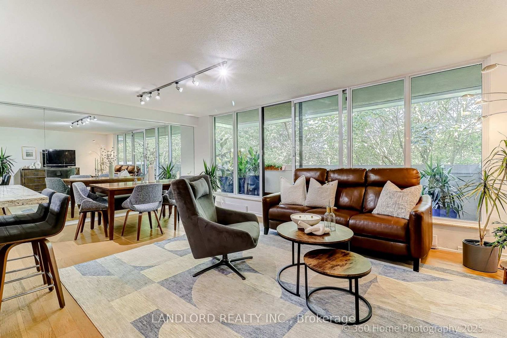 207 - 360 Bloor Street E, Moore Park, Toronto 