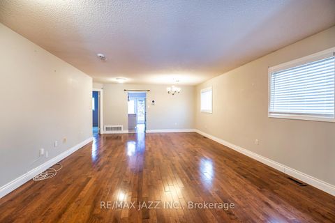 Photo 7 at 16 Goodwin Avenue, Bowmanville, Clarington