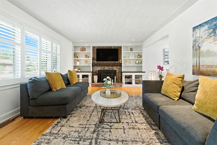 Photo 3 at 2224 Ghent Avenue, Brant, Burlington