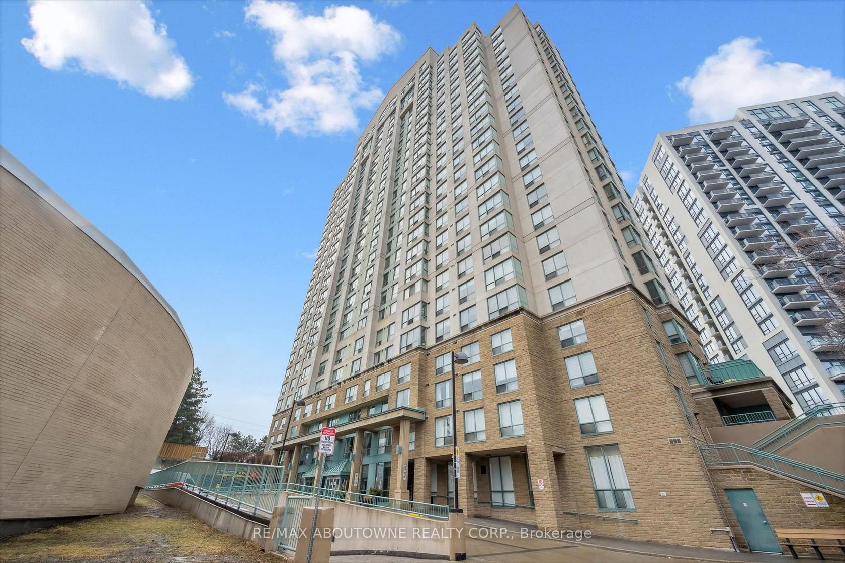 1709 - 101 Subway Crescent, City Centre West, Toronto 