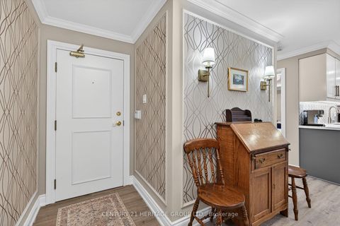 Photo 2 at 112 - 40 Harding Boulevard W, North Richvale, Richmond Hill