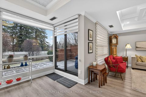 Photo 15 at 112 - 40 Harding Boulevard W, North Richvale, Richmond Hill