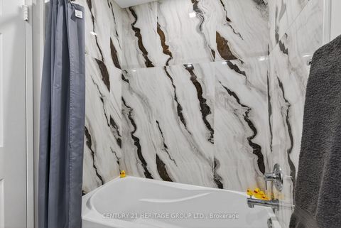 Photo 20 at 112 - 40 Harding Boulevard W, North Richvale, Richmond Hill