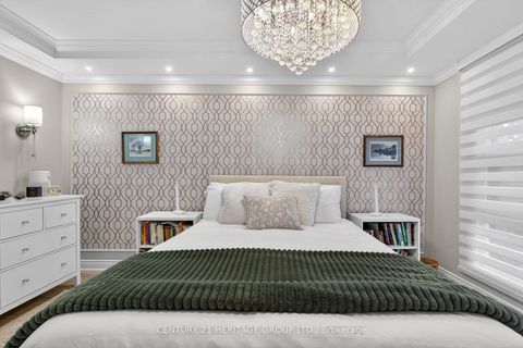 Photo 22 at 112 - 40 Harding Boulevard W, North Richvale, Richmond Hill