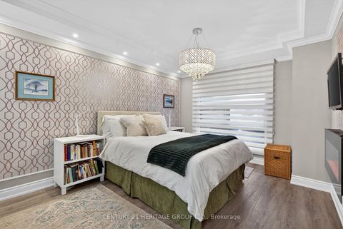 Photo 23 at 112 - 40 Harding Boulevard W, North Richvale, Richmond Hill