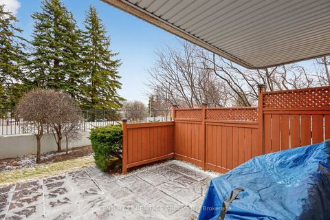 Photo 27 at 112 - 40 Harding Boulevard W, North Richvale, Richmond Hill