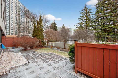 Photo 28 at 112 - 40 Harding Boulevard W, North Richvale, Richmond Hill