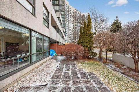 Photo 29 at 112 - 40 Harding Boulevard W, North Richvale, Richmond Hill