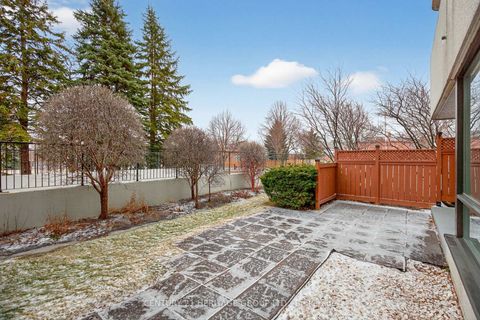 Photo 31 at 112 - 40 Harding Boulevard W, North Richvale, Richmond Hill