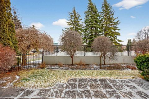 Photo 32 at 112 - 40 Harding Boulevard W, North Richvale, Richmond Hill