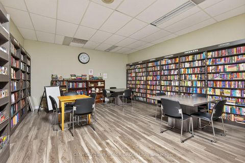 Photo 37 at 112 - 40 Harding Boulevard W, North Richvale, Richmond Hill