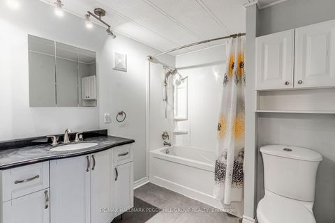 Photo 8 at 6 Hickory Court, Rural Innisfil, Innisfil