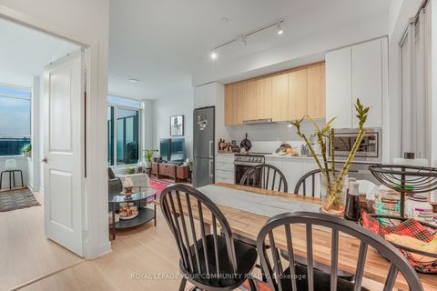 Photo 5 at 224 - 50 Upper Mall Way, Brownridge, Vaughan