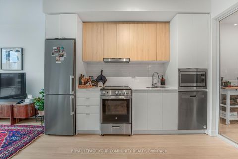 Photo 6 at 224 - 50 Upper Mall Way, Brownridge, Vaughan