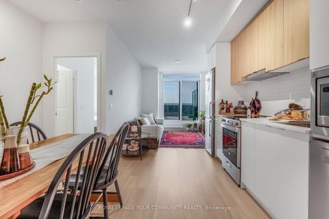 Photo 9 at 224 - 50 Upper Mall Way, Brownridge, Vaughan