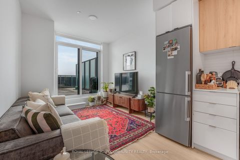 Photo 10 at 224 - 50 Upper Mall Way, Brownridge, Vaughan