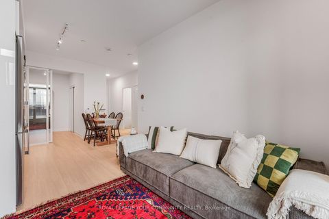 Photo 13 at 224 - 50 Upper Mall Way, Brownridge, Vaughan