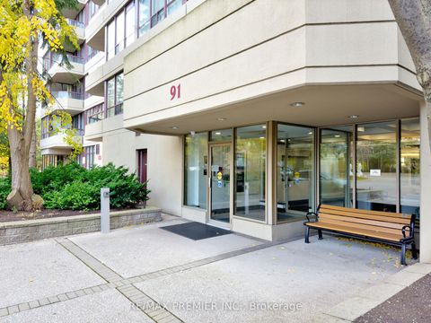 Photo 3 at 208 - 91 Townsgate Drive, Yorkhill, Vaughan