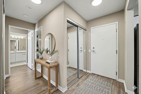 Photo 5 at 208 - 91 Townsgate Drive, Yorkhill, Vaughan