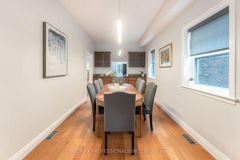 Photo 9 at 37 Lavinia Avenue, Swansea, Toronto