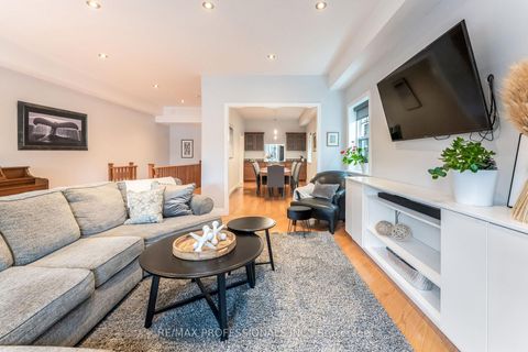 Photo 16 at 37 Lavinia Avenue, Swansea, Toronto