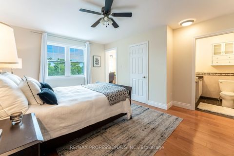 Photo 27 at 37 Lavinia Avenue, Swansea, Toronto