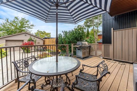 Photo 41 at 37 Lavinia Avenue, Swansea, Toronto