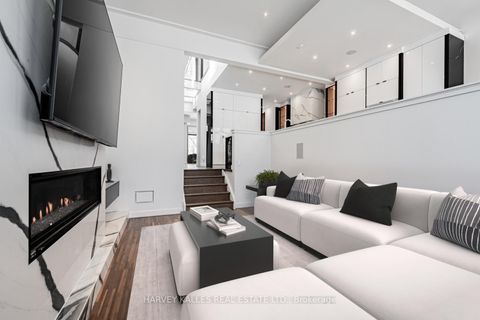 Photo 18 at 5 Braemar Avenue, Eglinton, Toronto