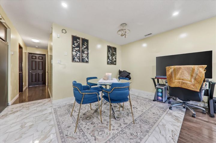 Photo 8 at 150 Centre Street S, Central, Oshawa