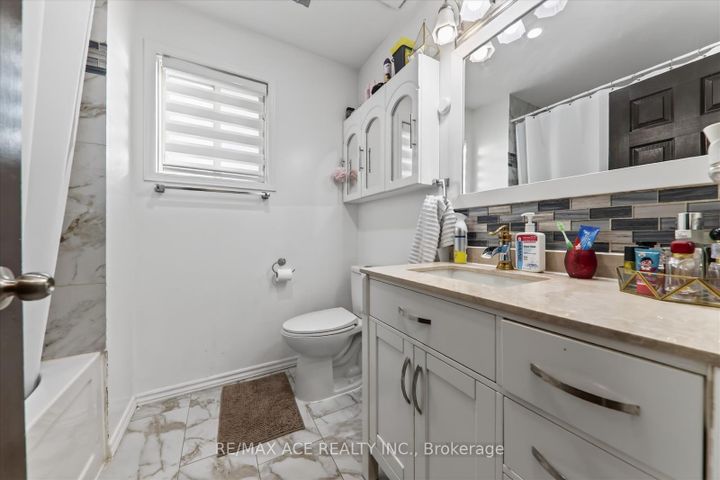 Photo 11 at 150 Centre Street S, Central, Oshawa