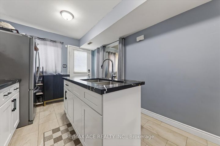 Photo 24 at 150 Centre Street S, Central, Oshawa