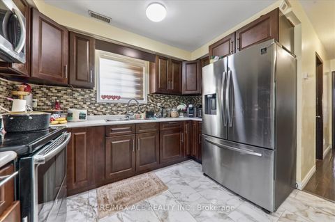 Photo 9 at 150 Centre Street S, Central, Oshawa