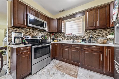 Photo 10 at 150 Centre Street S, Central, Oshawa