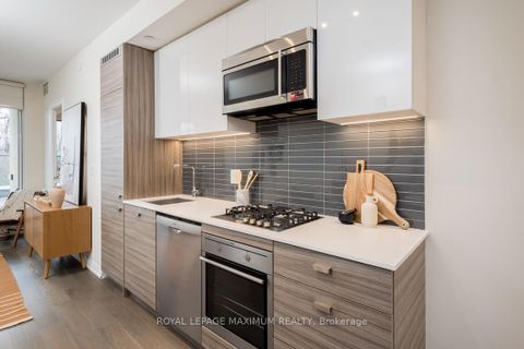 Photo 6 at 313 - 835 St Clair Avenue W, Wychwood, Toronto