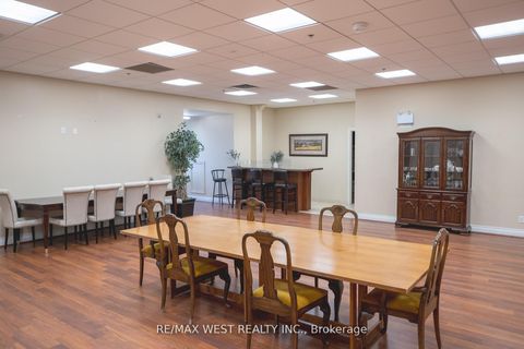 Photo 2 at 208 - 9901 Keele Street, Maple, Vaughan