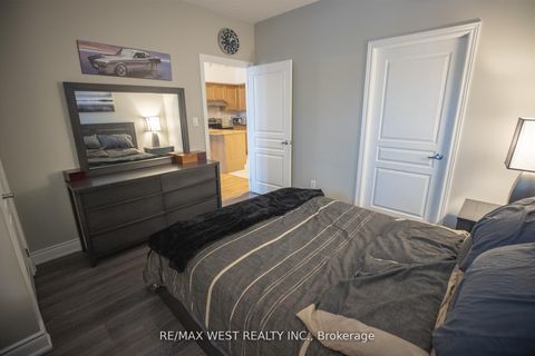 Photo 8 at 208 - 9901 Keele Street, Maple, Vaughan