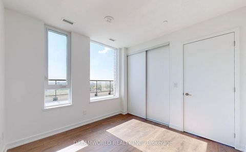 Photo 17 at 919 - 3100 Keele Street, CFB, Toronto