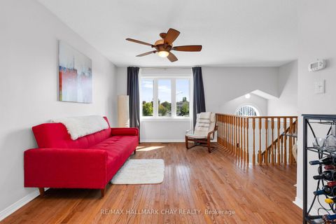 Photo 3 at 166 Country Lane, Painswick South, Barrie