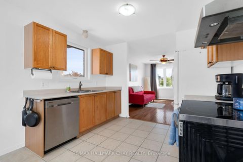 Photo 6 at 166 Country Lane, Painswick South, Barrie