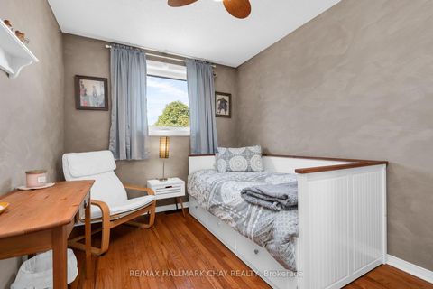 Photo 14 at 166 Country Lane, Painswick South, Barrie