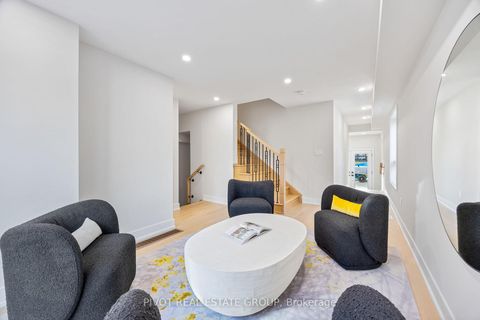 Photo 9 at 150 Danielle Moore Circle, Bendale, Toronto